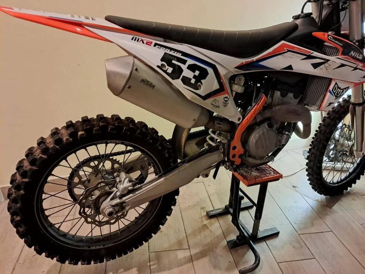 KTM 250 SX-F (2019) (4)
