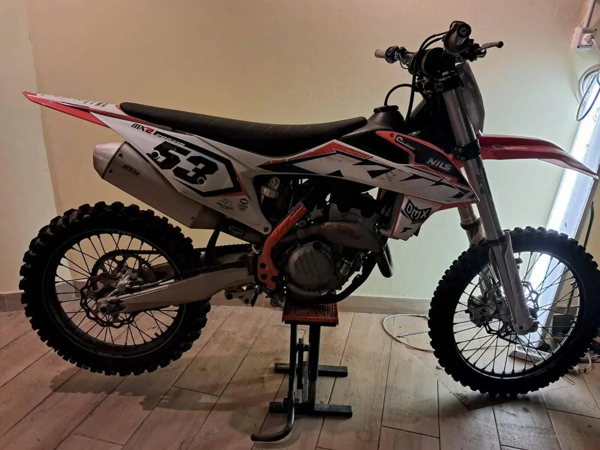 KTM 250 SX-F (2019) (3)