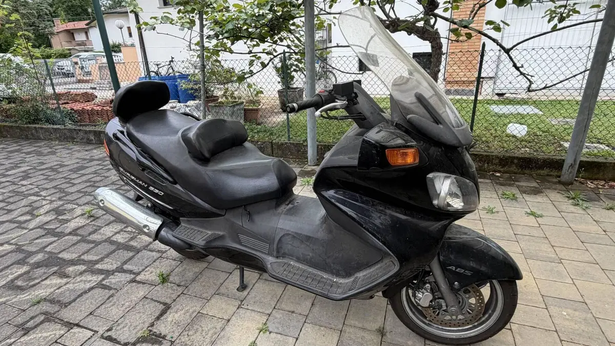 Suzuki Burgman AN 650 Executive (2004 - 06) (2)