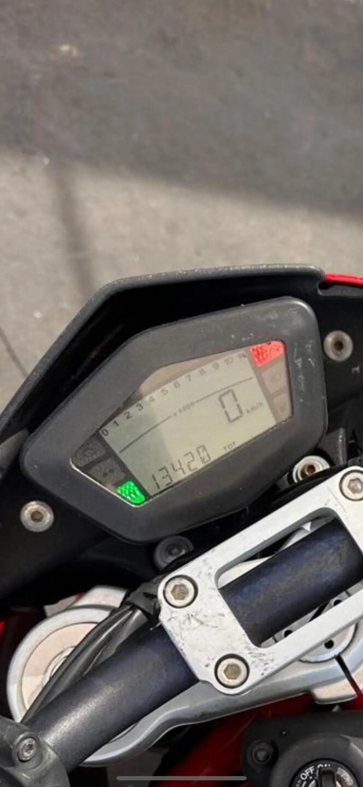Ducati Hypermotard 1100 S (2007 - 09) (4)