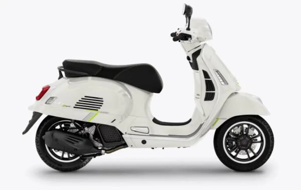 Vespa GTS 125 Supertech (2025 - 26) (3)