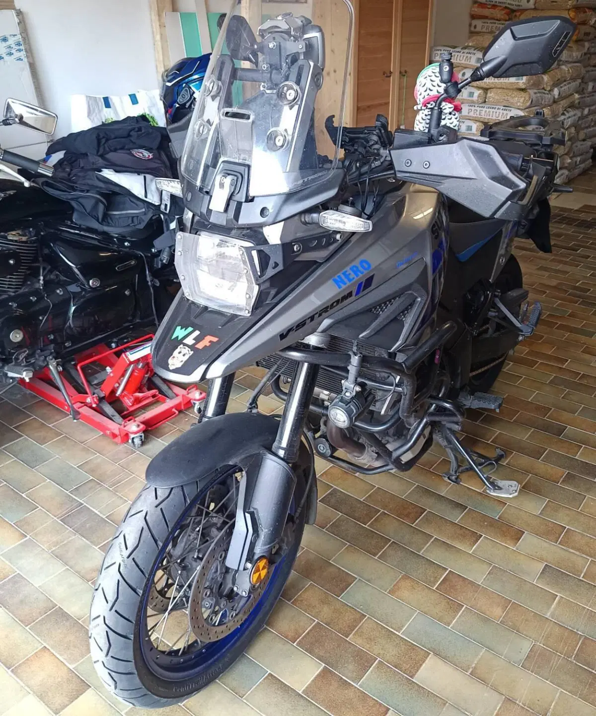 Suzuki V-Strom 1050XT Pro (2020 - 23) (2)