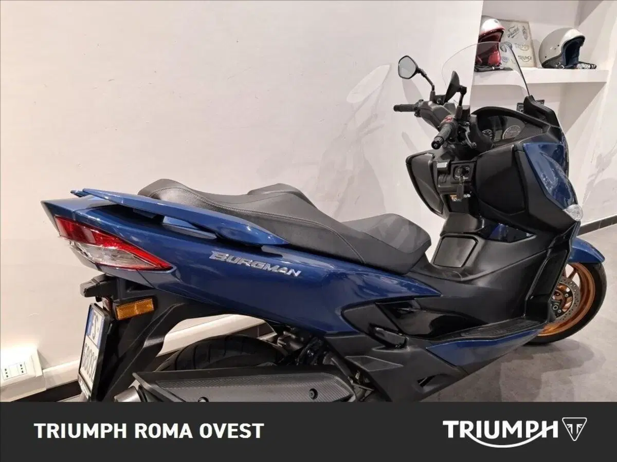 Suzuki Burgman 400 (2025 - 26) (9)