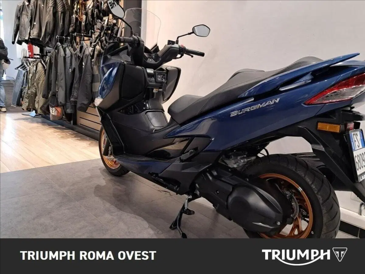 Suzuki Burgman 400 (2025 - 26) (6)
