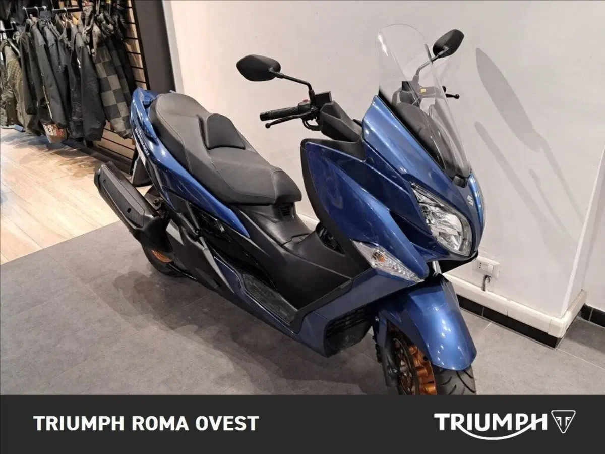 Suzuki Burgman 400 (2025 - 26) (11)
