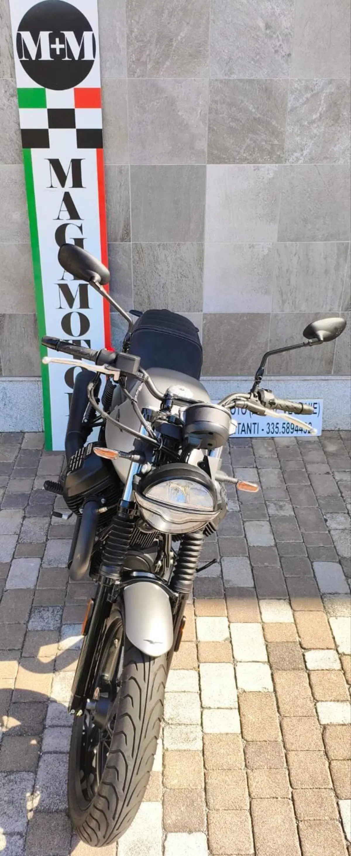 Moto Guzzi V7 Stone (2021 - 24) (5)