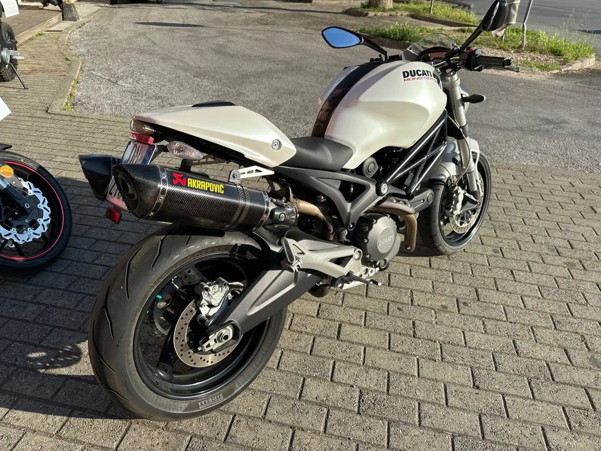 Ducati Monster 696 (2008 - 13) (3)