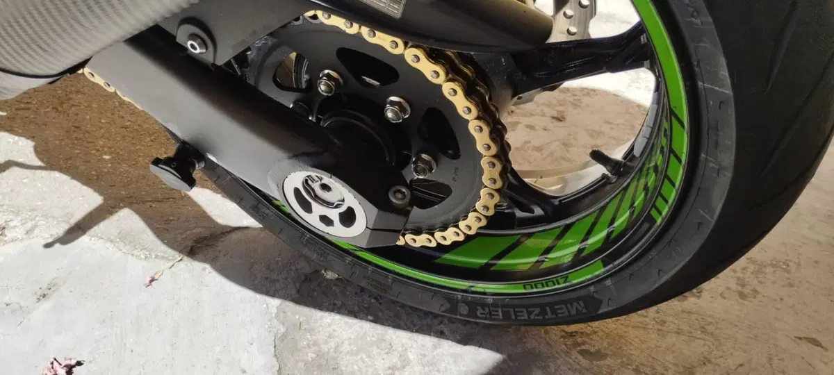 Kawasaki Z 1000 (2010 - 13) (4)
