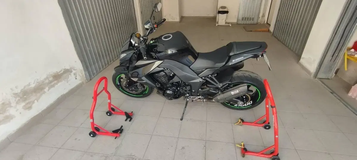 Kawasaki Z 1000 (2010 - 13) (8)