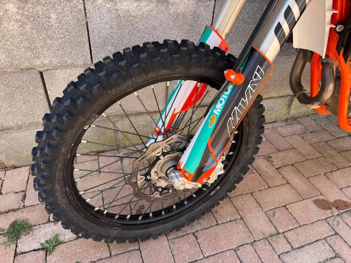 KTM 350 EXC-F Six Days (2025) (5)