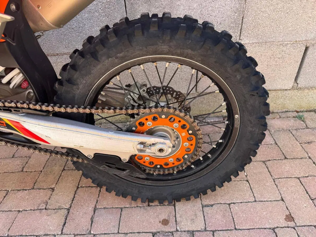 KTM 350 EXC-F Six Days (2025) (7)