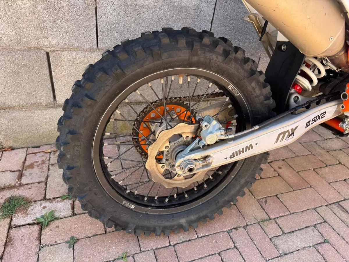KTM 350 EXC-F Six Days (2024) (5)