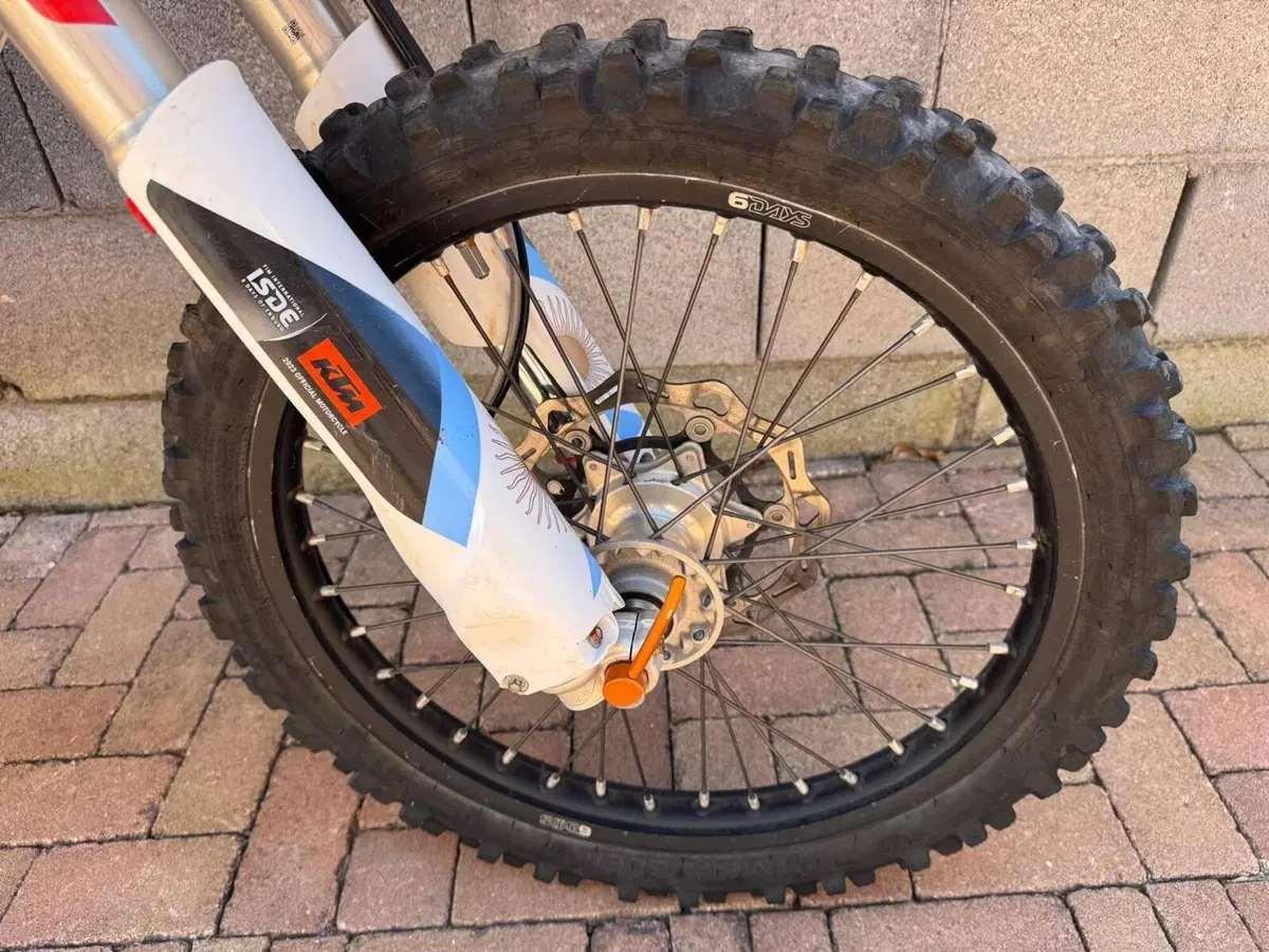 KTM 350 EXC-F Six Days (2024) (6)