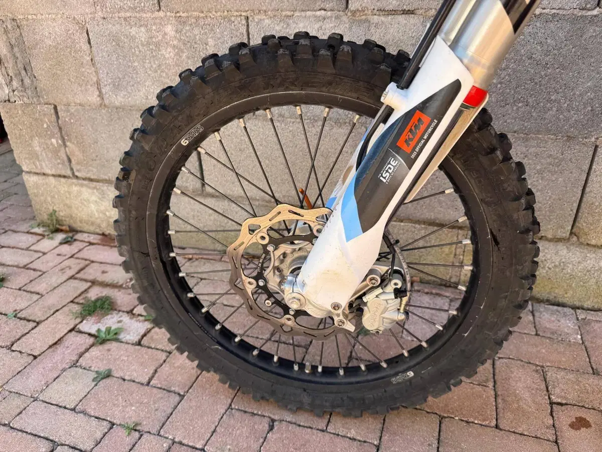 KTM 350 EXC-F Six Days (2024) (7)