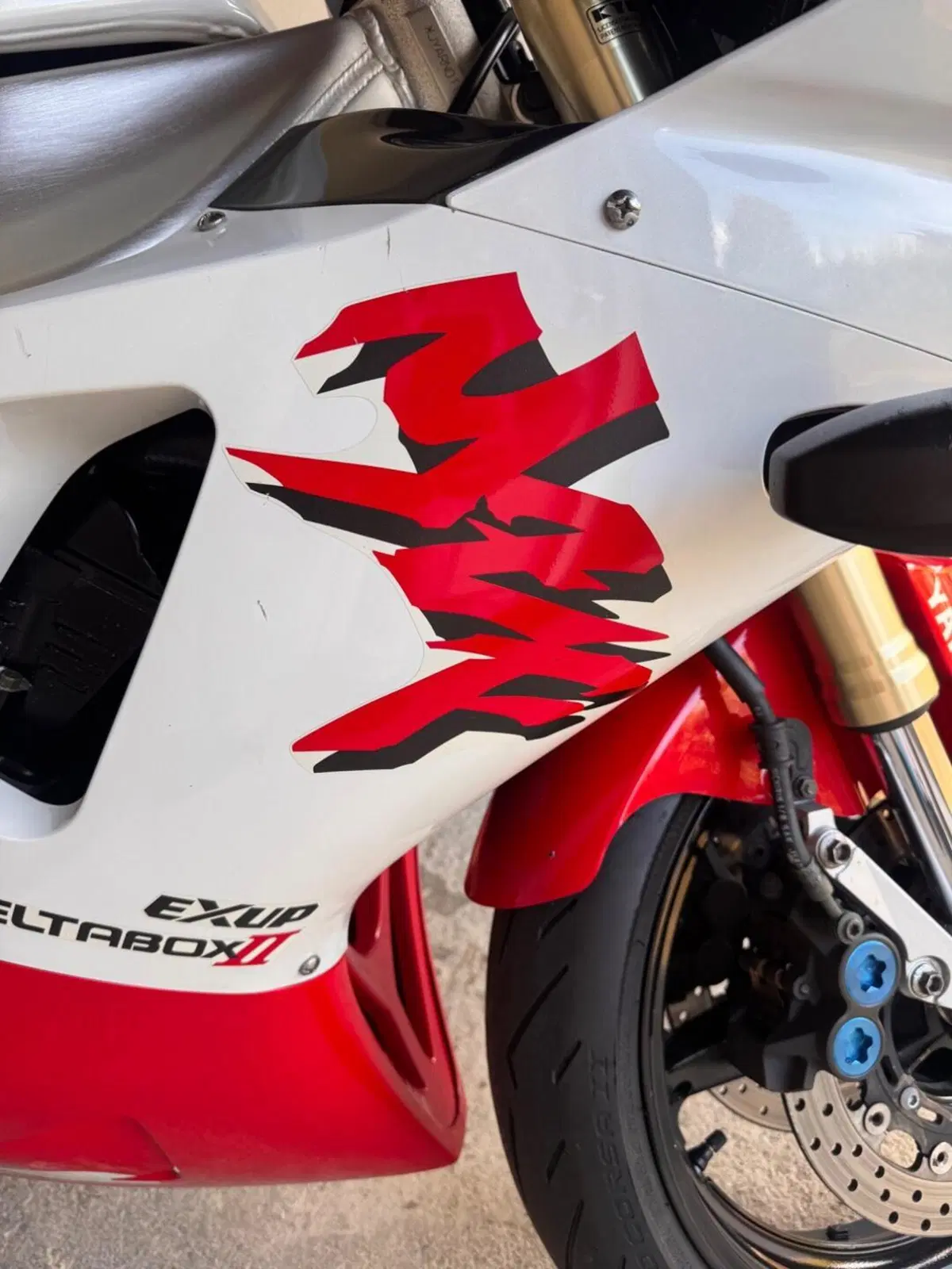 Yamaha YZF R1 (1998 - 99) (16)