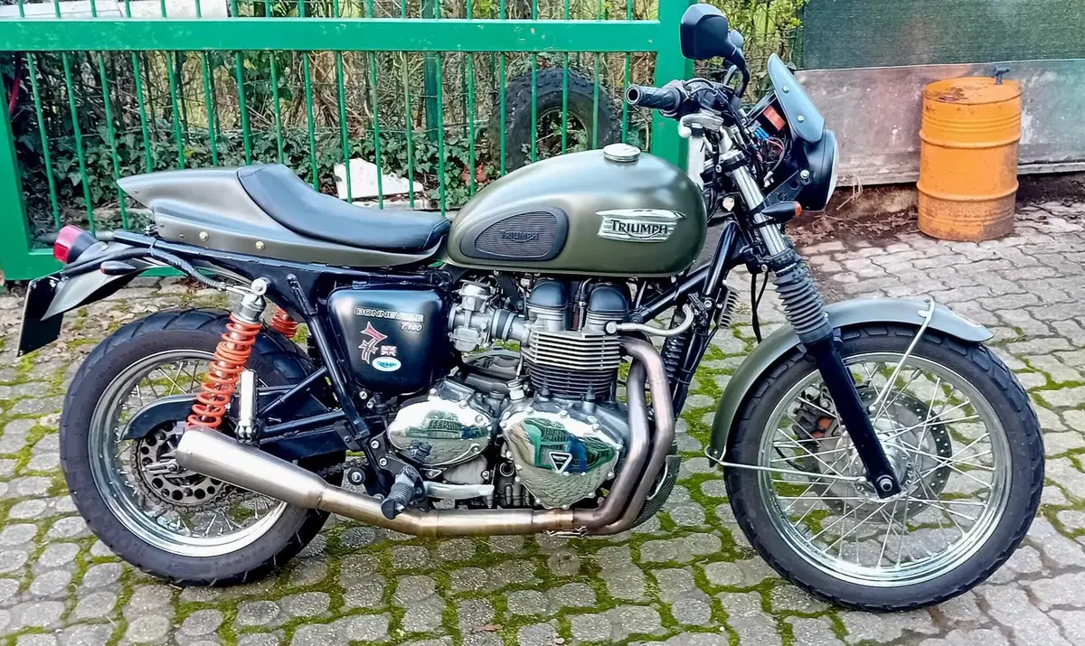 Triumph Bonneville T100 (2008 - 16) (2)