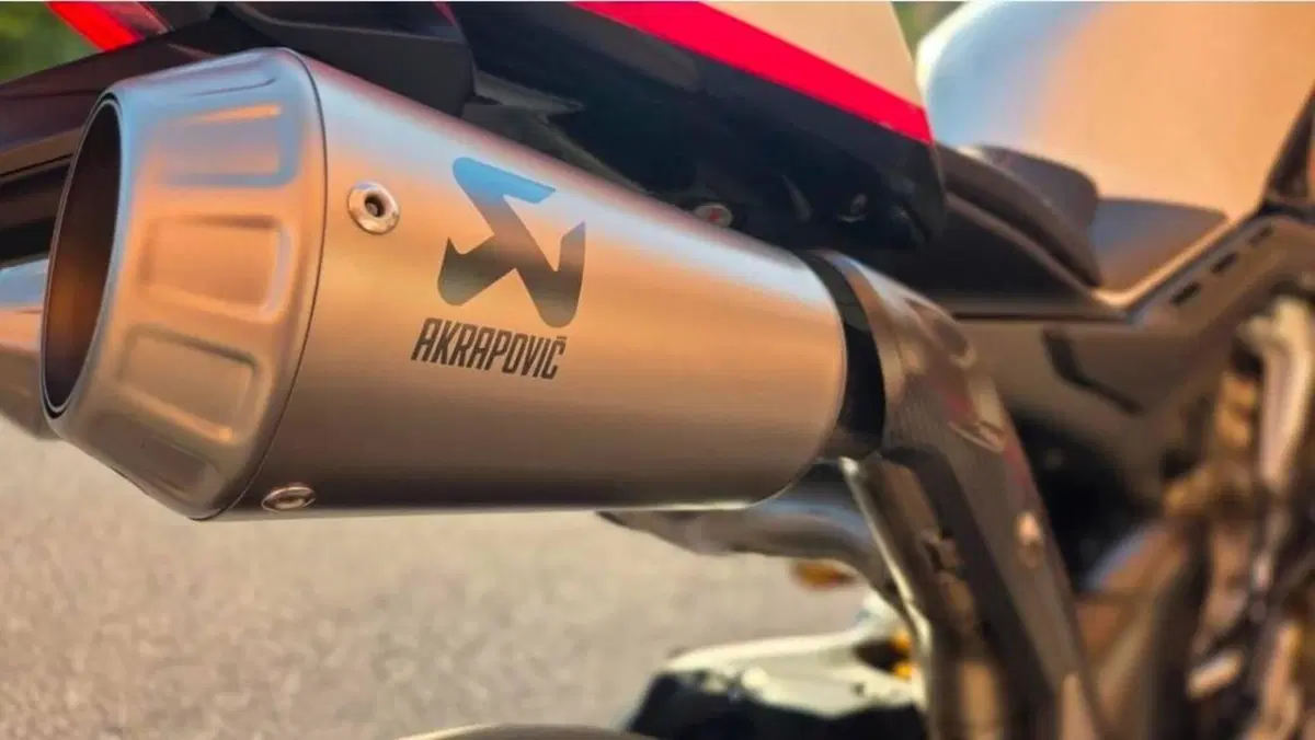 Ducati Panigale V4 SP2 30° Anniversario 916 (2024) (20)