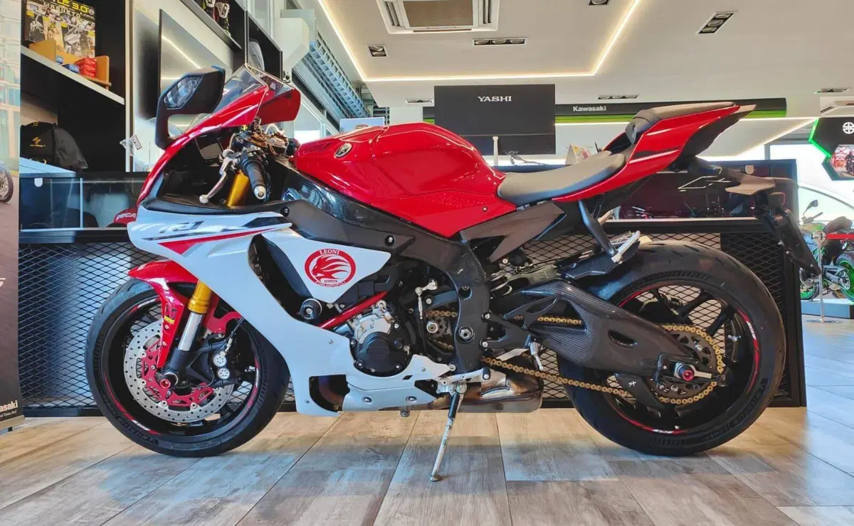 Yamaha YZF R1 (2017 - 19) (4)
