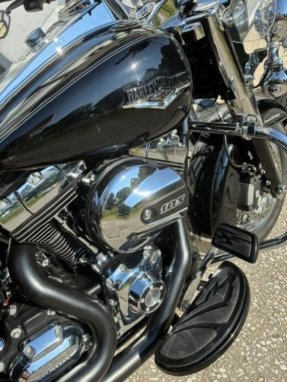 Harley-Davidson 103 Road King Classic (2014 - 16) - FLHRC (2)