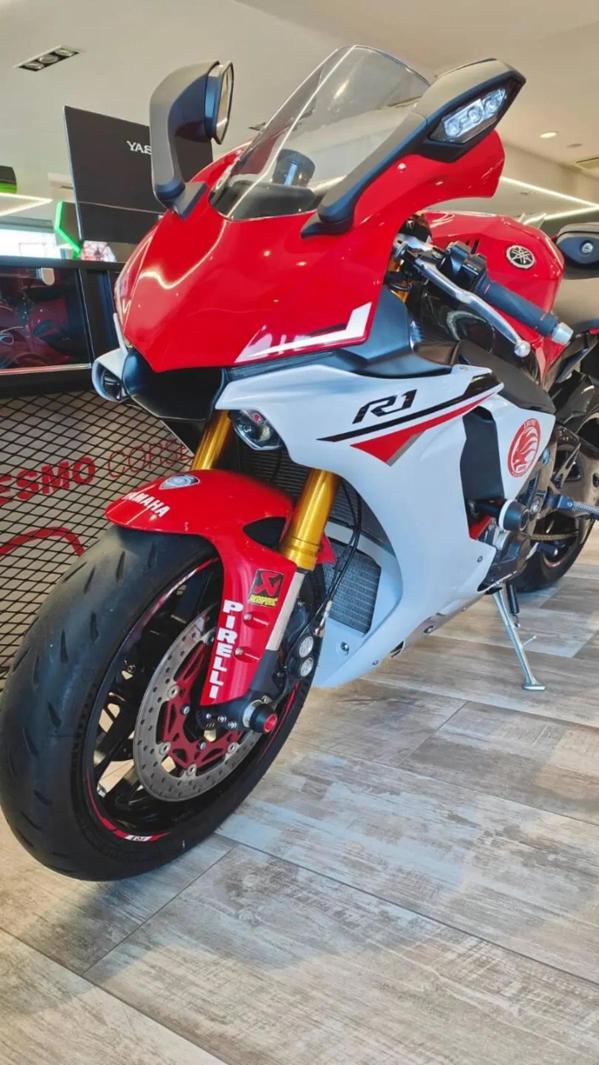 Yamaha YZF R1 (2017 - 19) (7)