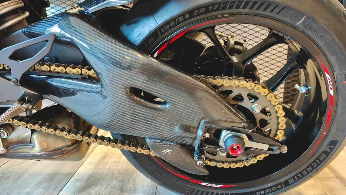Yamaha YZF R1 (2017 - 19) (8)