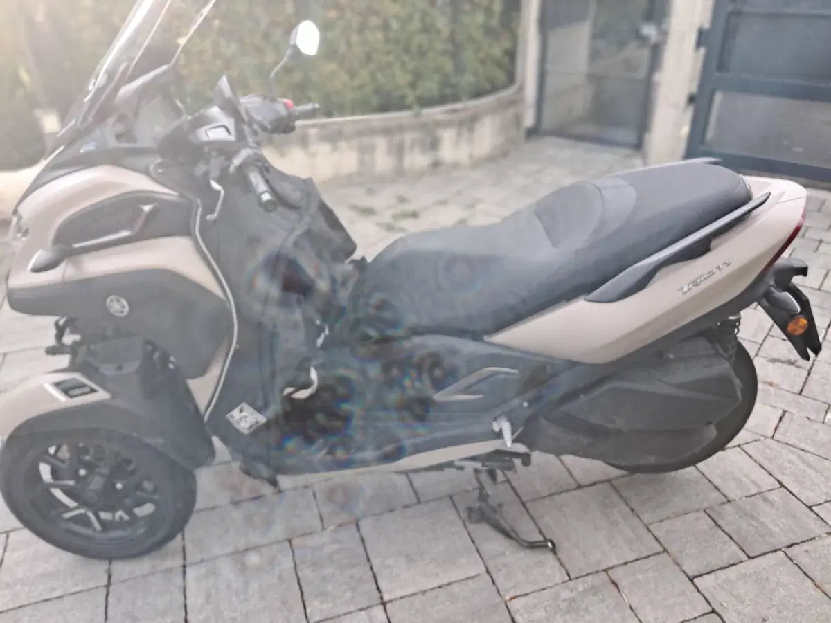 Yamaha Tricity 300 (2021 - 24) (5)
