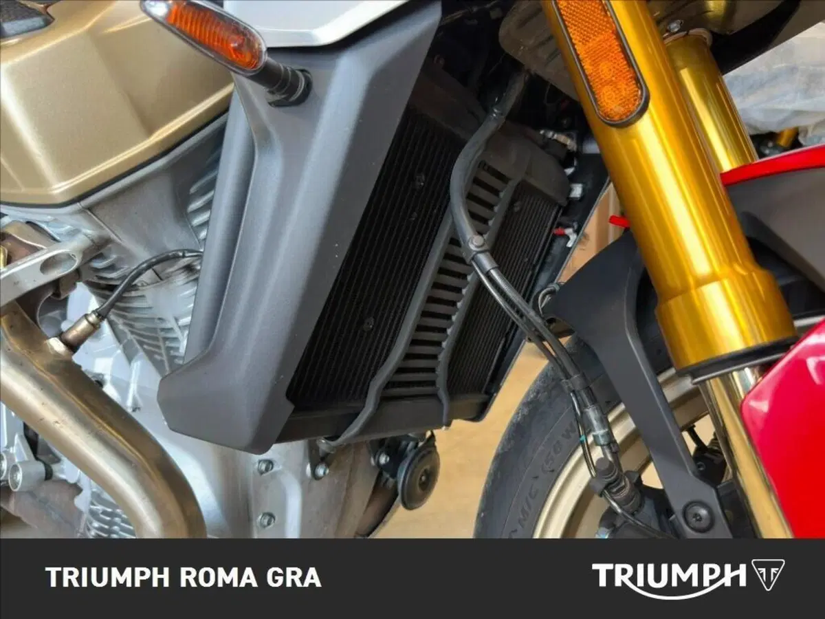 Moto Guzzi V100 Mandello S (2025 - 26) (13)