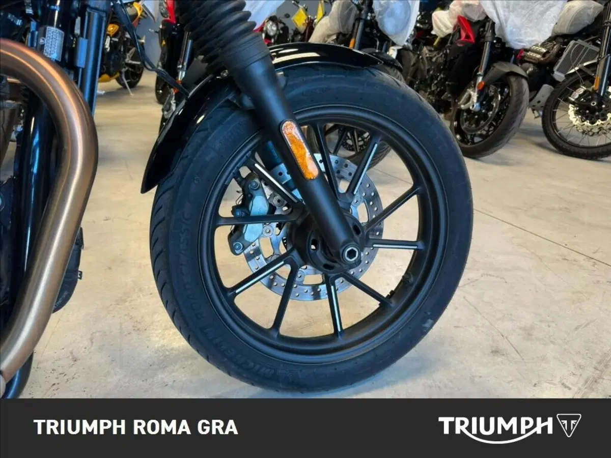Triumph Speed Twin 900 Chrome Edition (2023) (9)
