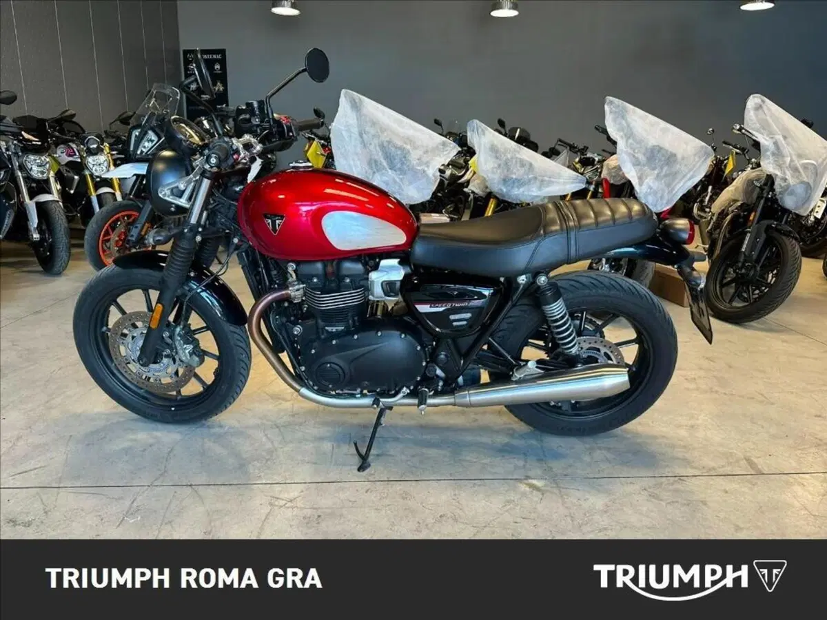 Triumph Speed Twin 900 Chrome Edition (2023) (3)