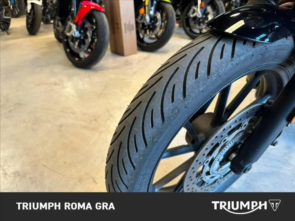 Triumph Speed Twin 900 Chrome Edition (2023) (16)