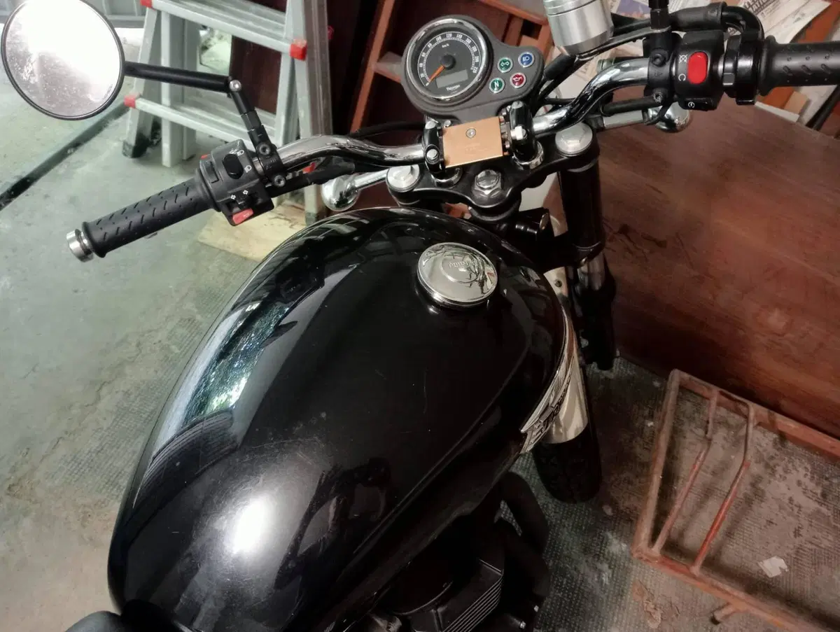 Triumph Bonneville (2007 - 16) (3)