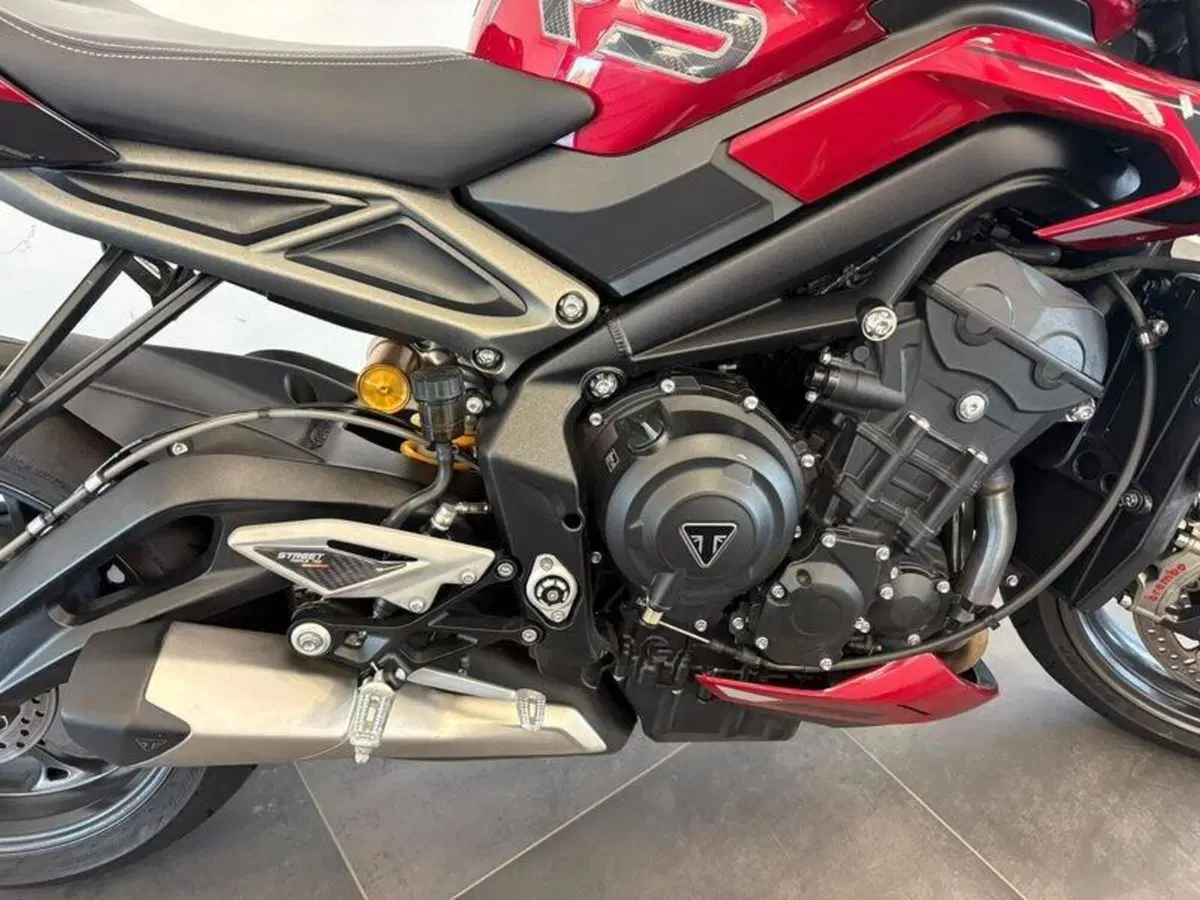 Triumph Street Triple 765 RS (2023 - 26) (10)