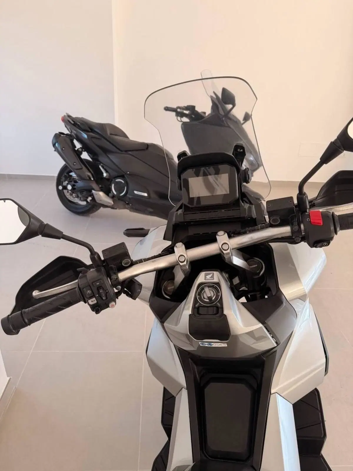 Honda ADV 350 (2022 - 24) (3)