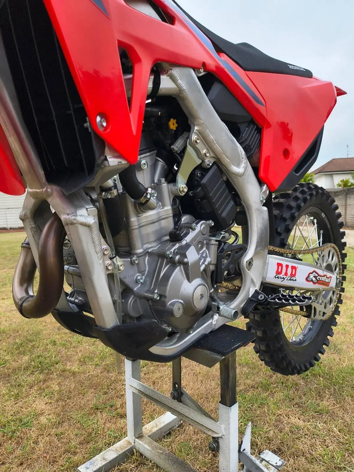 Honda CRF 250R (2024) (9)