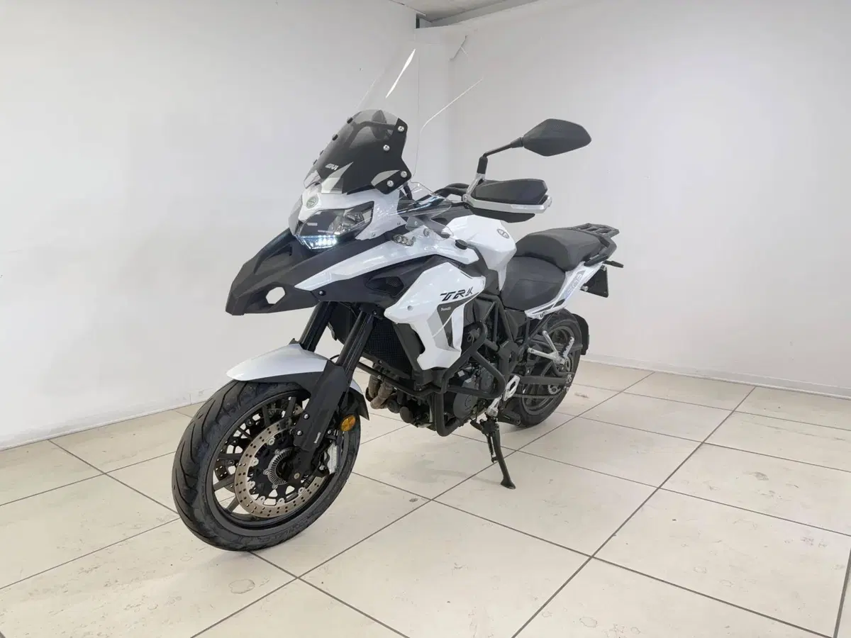 Benelli TRK 502 (2021 - 25) (2)