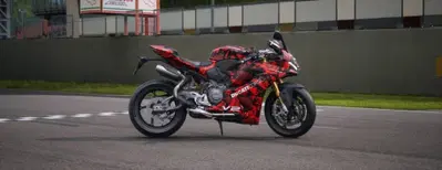 Ducati Panigale V2 FB63 (2026) nuova