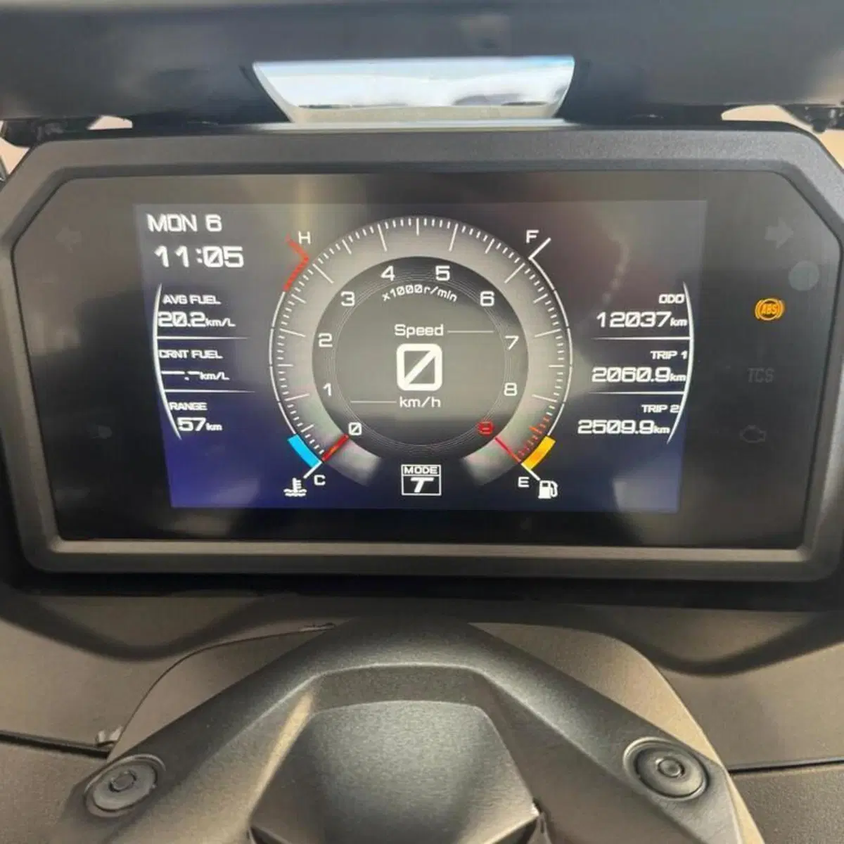 Yamaha T-Max 560 (2022 - 24) (5)