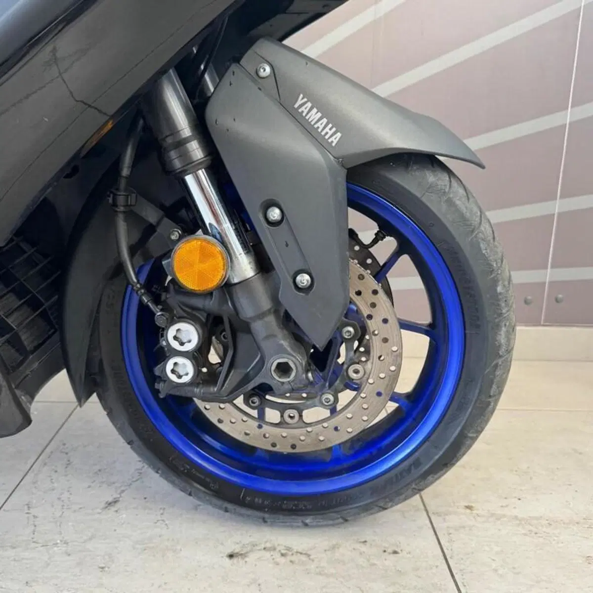Yamaha T-Max 560 (2022 - 24) (4)