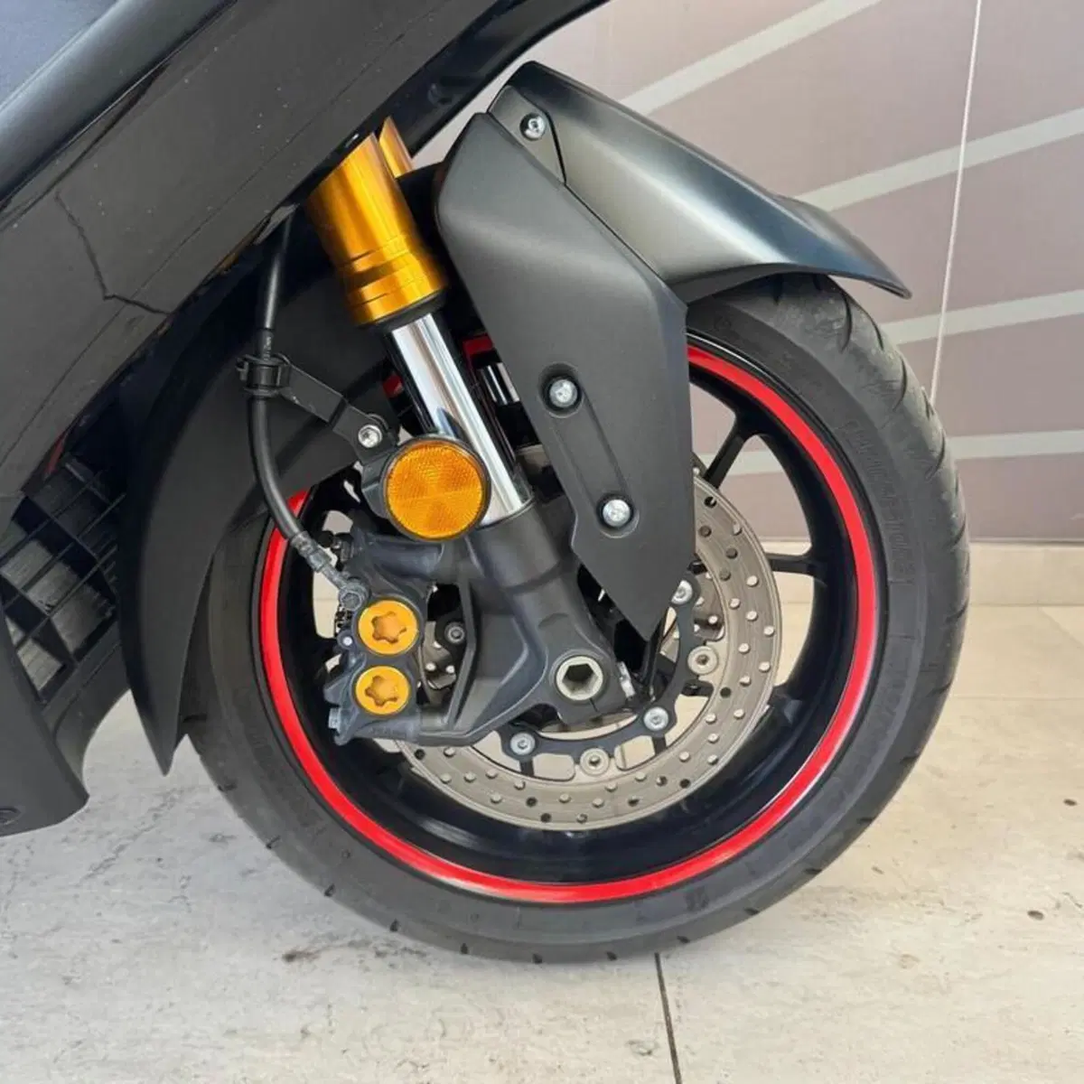 Yamaha T-Max 560 Tech Max (2022 - 24) (4)
