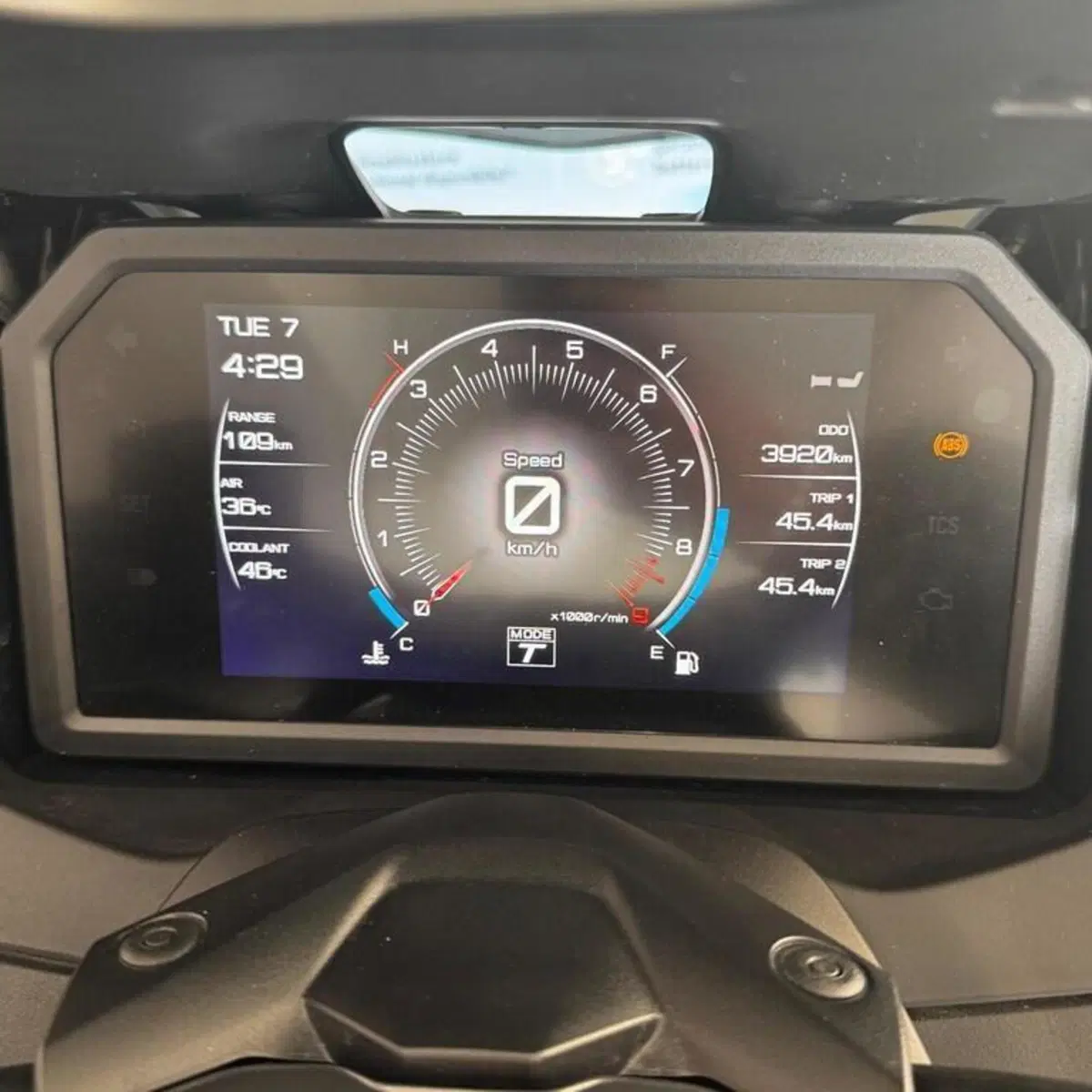 Yamaha T-Max 560 Tech Max (2022 - 24) (5)