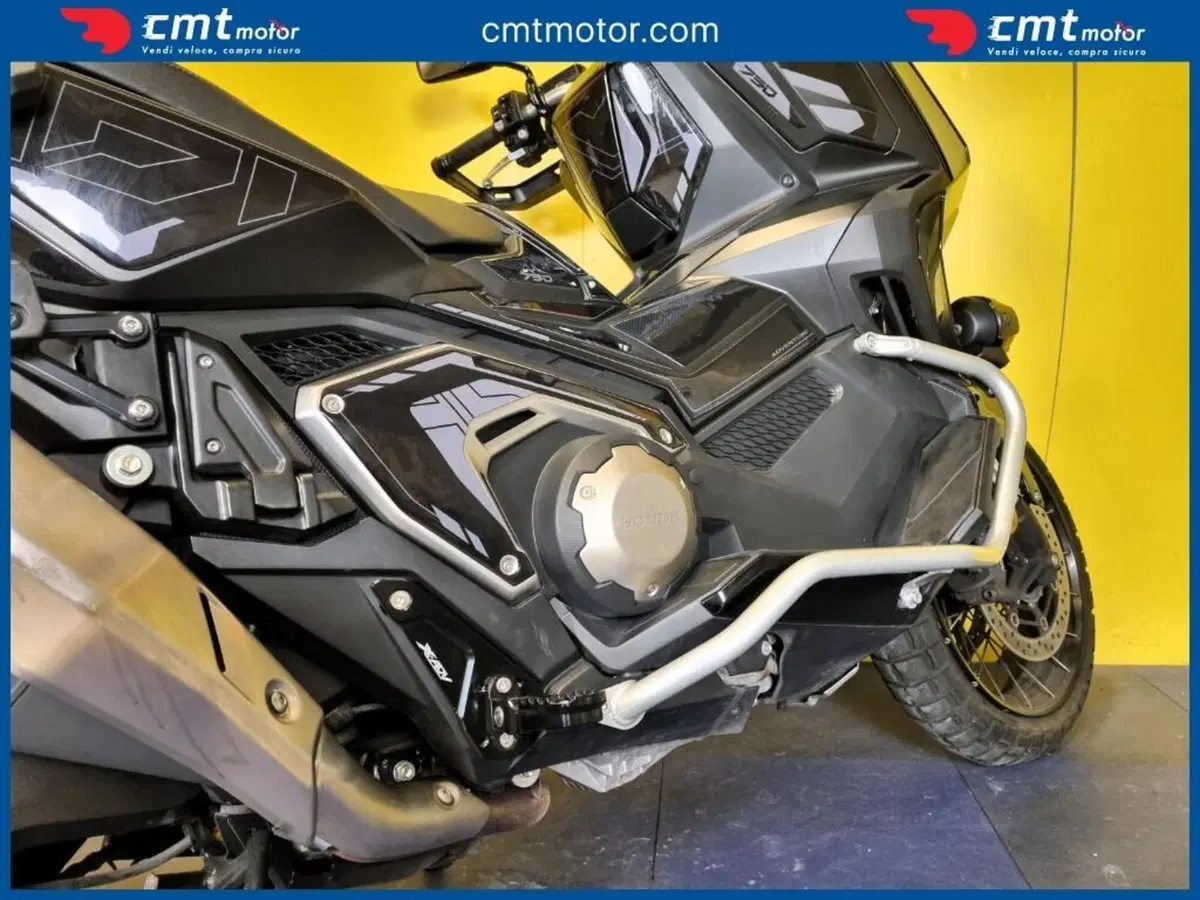 Honda X-ADV 750 DCT Travel (2021 - 24) (8)