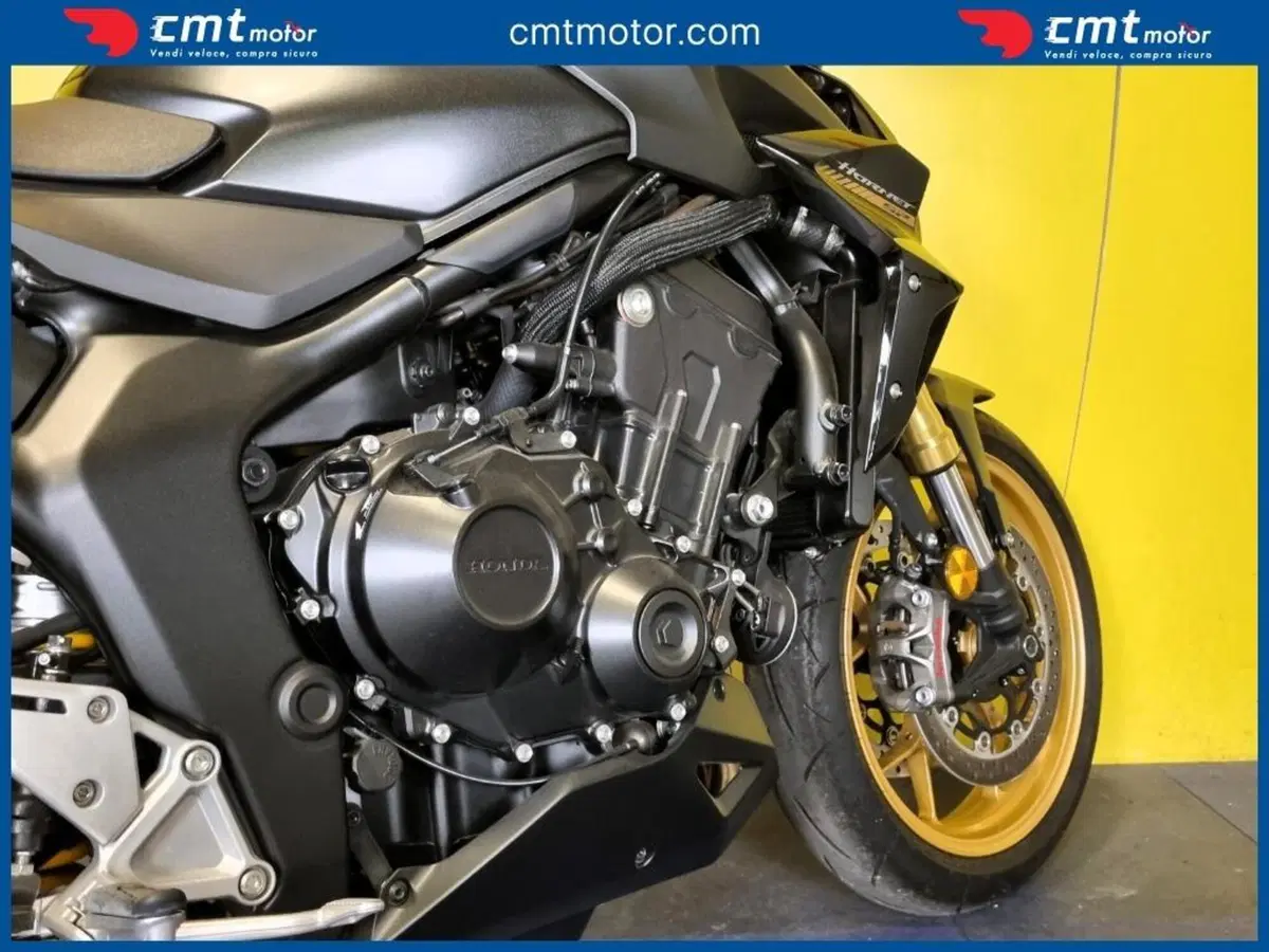 Honda CB 1000 R (2021 - 25) (8)