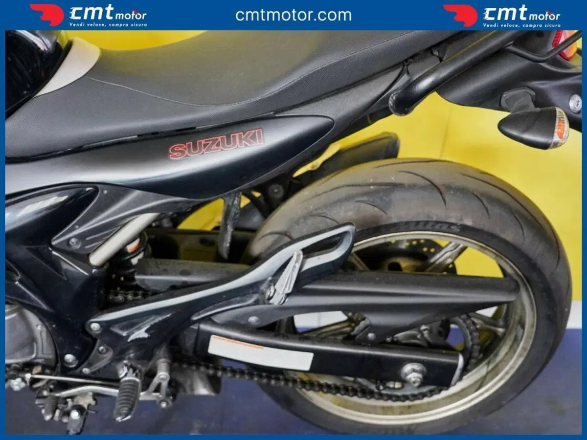 Suzuki Gladius 650 SFV ABS (2009 - 15) (5)