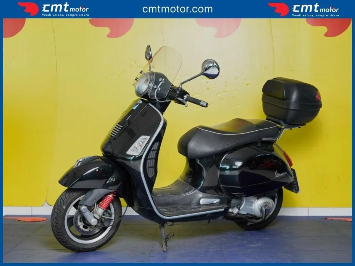 Vespa GTS 300 (2010 - 14) (4)