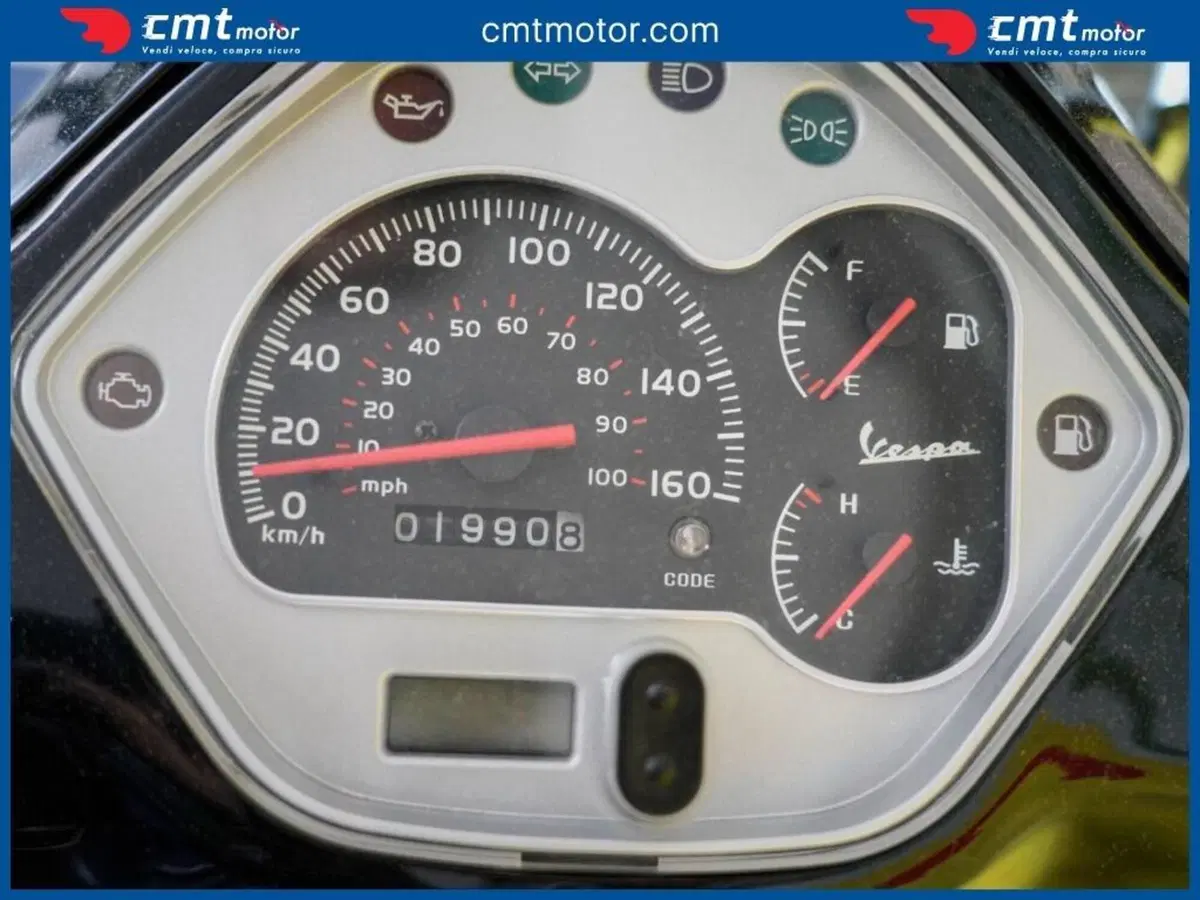 Vespa GTS 300 (2010 - 14) (5)