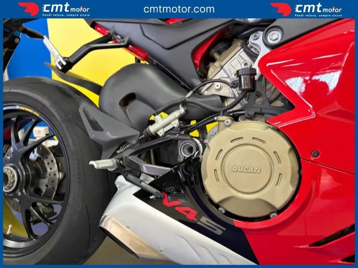 Ducati Panigale V4 S (2022 - 24) (10)