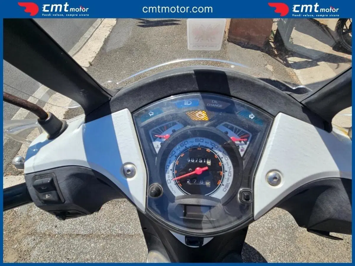 Honda SH 125 i (2009 - 12) (4)