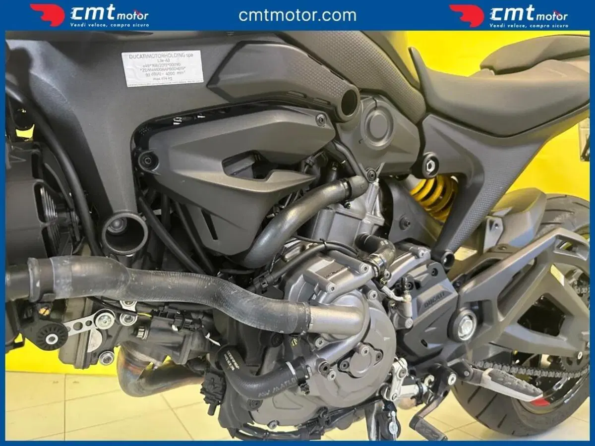 Ducati Monster 937 + (2021 - 25) (7)
