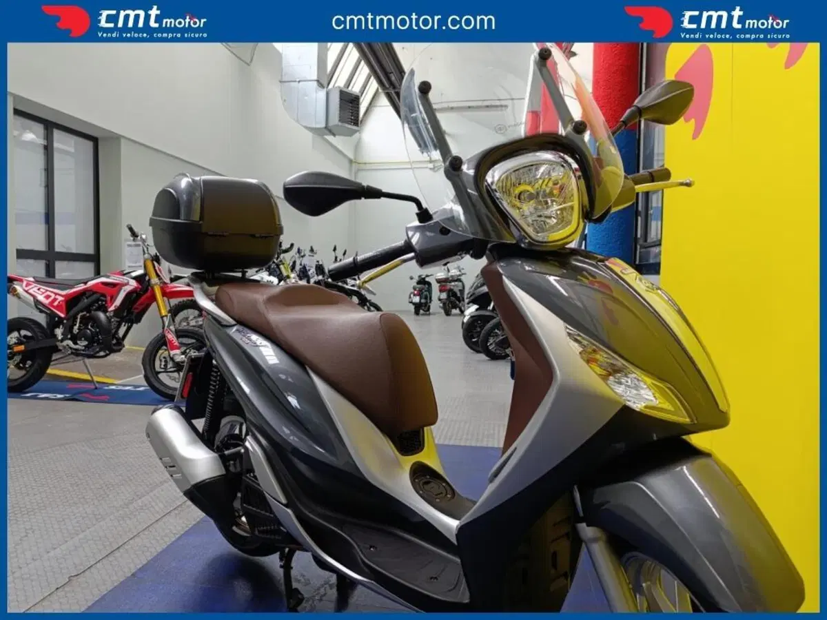 Piaggio Medley 150 ABS (2016 - 19) (12)