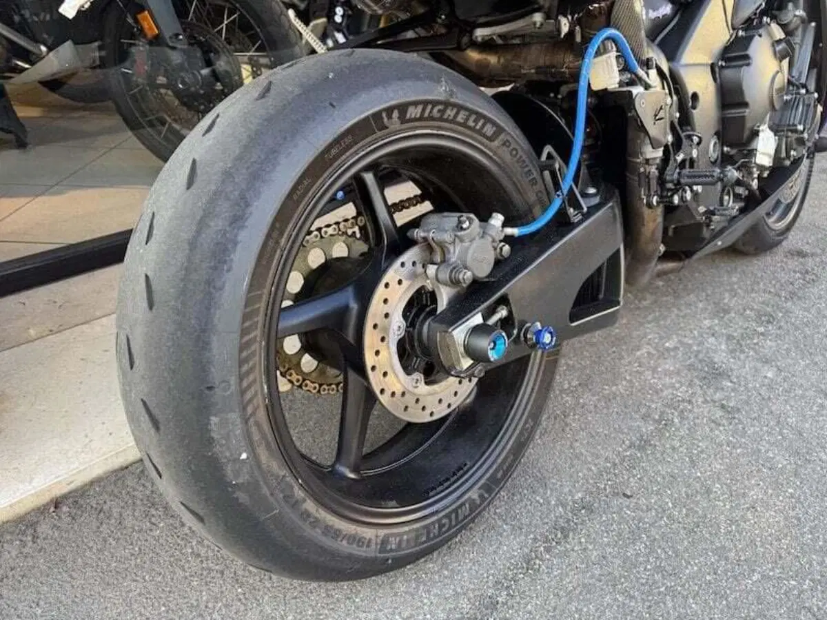 Yamaha YZF R1 (2012 - 14) (2)